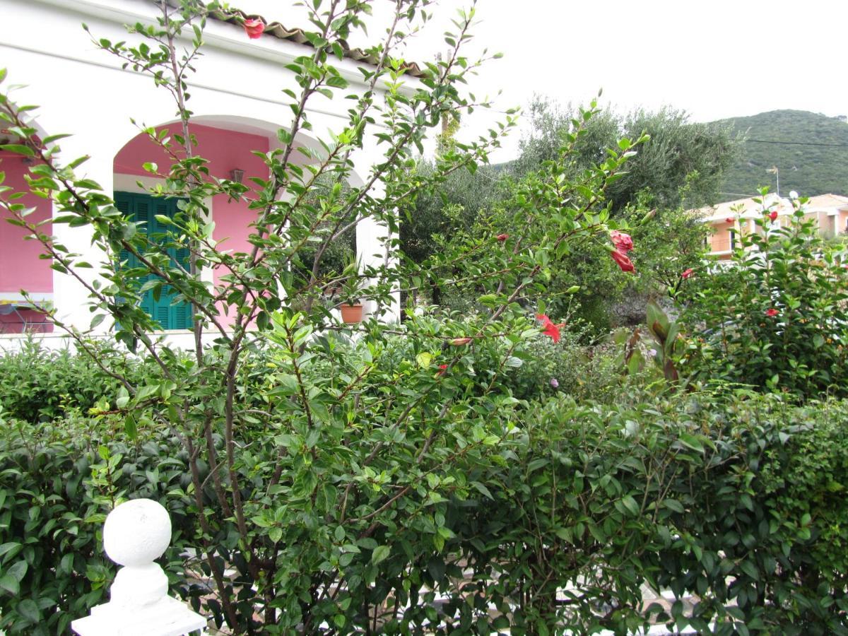 Vanilla House ปาเลโอกัสไตรซา ภายนอก รูปภาพ